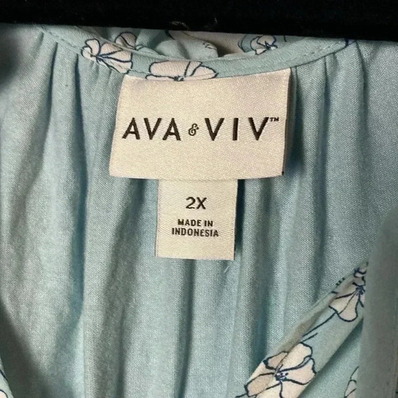 Ava &‎ Viv floral top - Picture 3 of 5